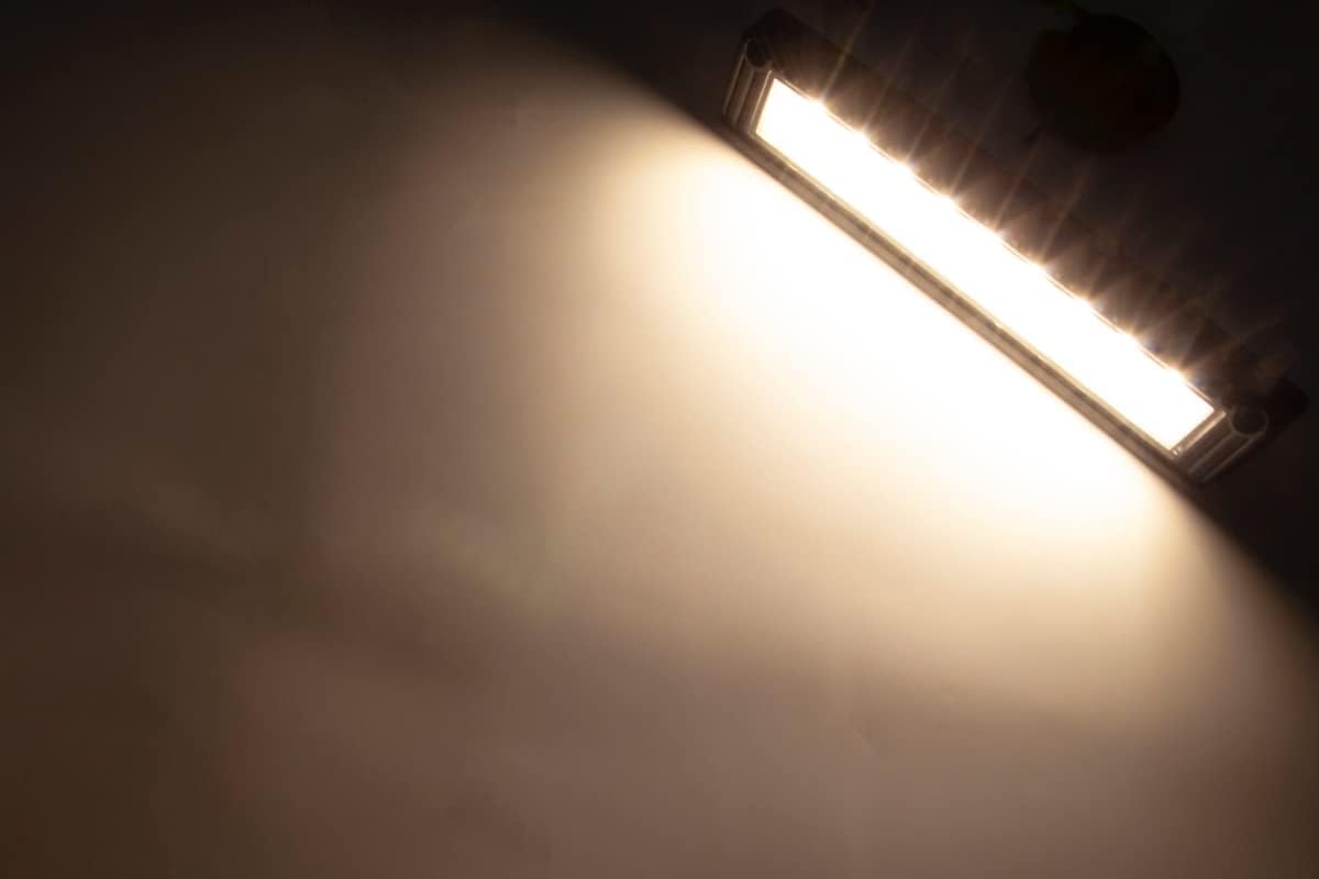 Lámpara inundación LED 13" 3000K 12/24V CC blanco