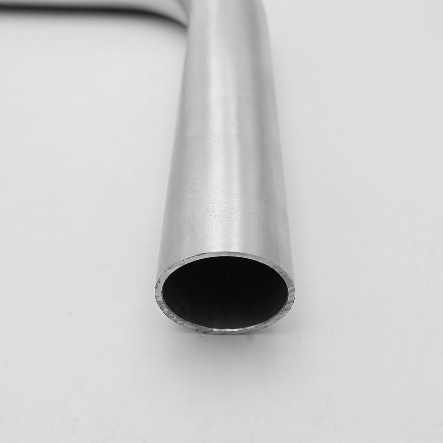Codo aluminio 90° 1.5pulg intercooler admisión aire cepillado