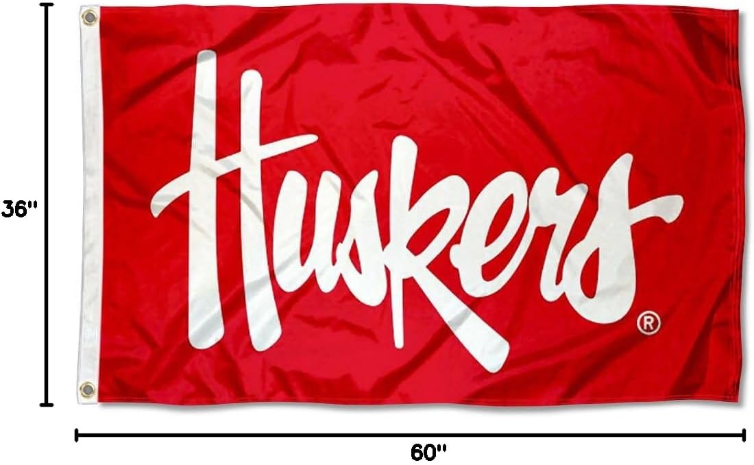 Bandera Nebraska Cornhuskers Script
