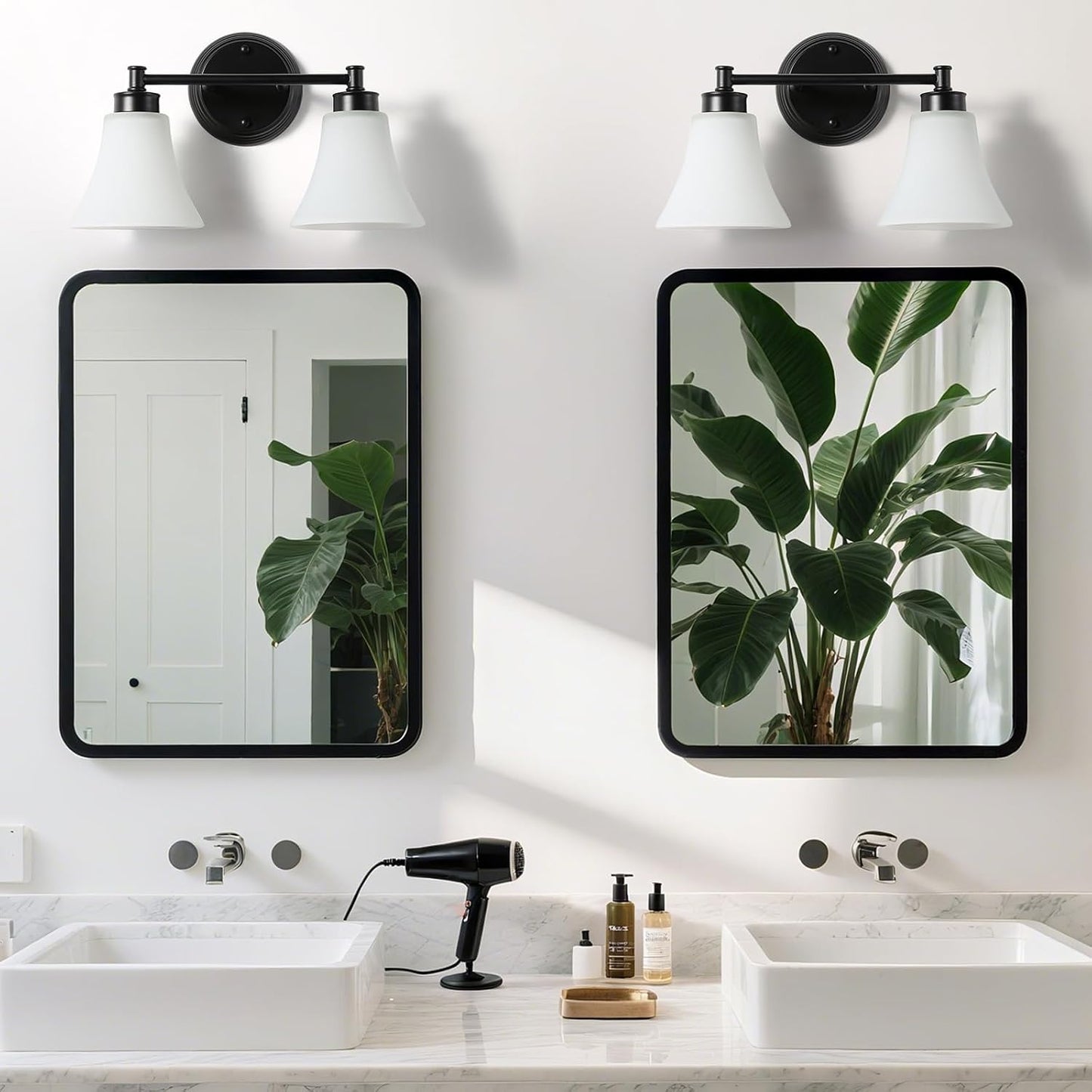 Lámpara baño 2 luces negro mate sobre espejo vidrio opalo