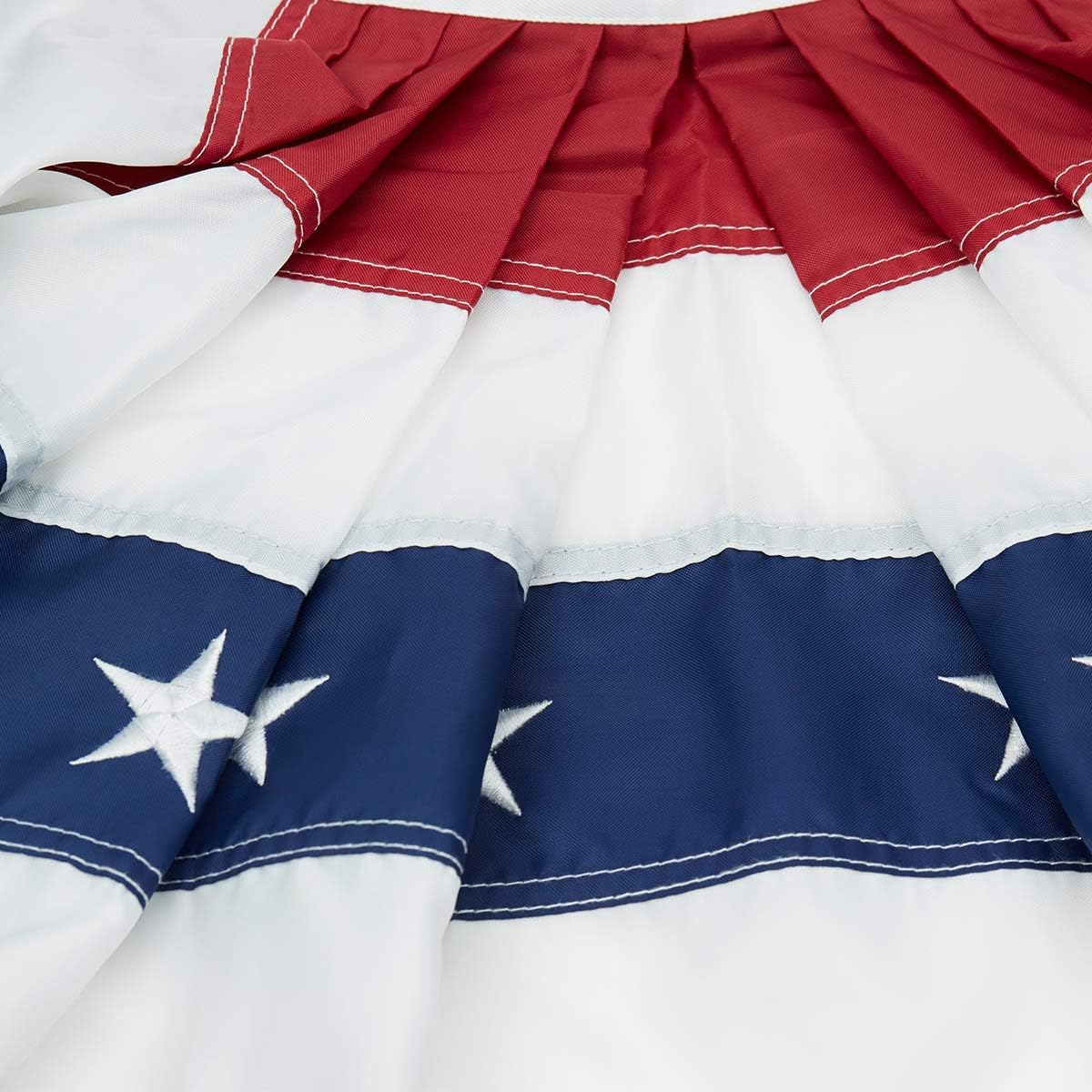 2 Banderas EE.UU. plisadas 1.5x3ft estrellas bordadas ojales