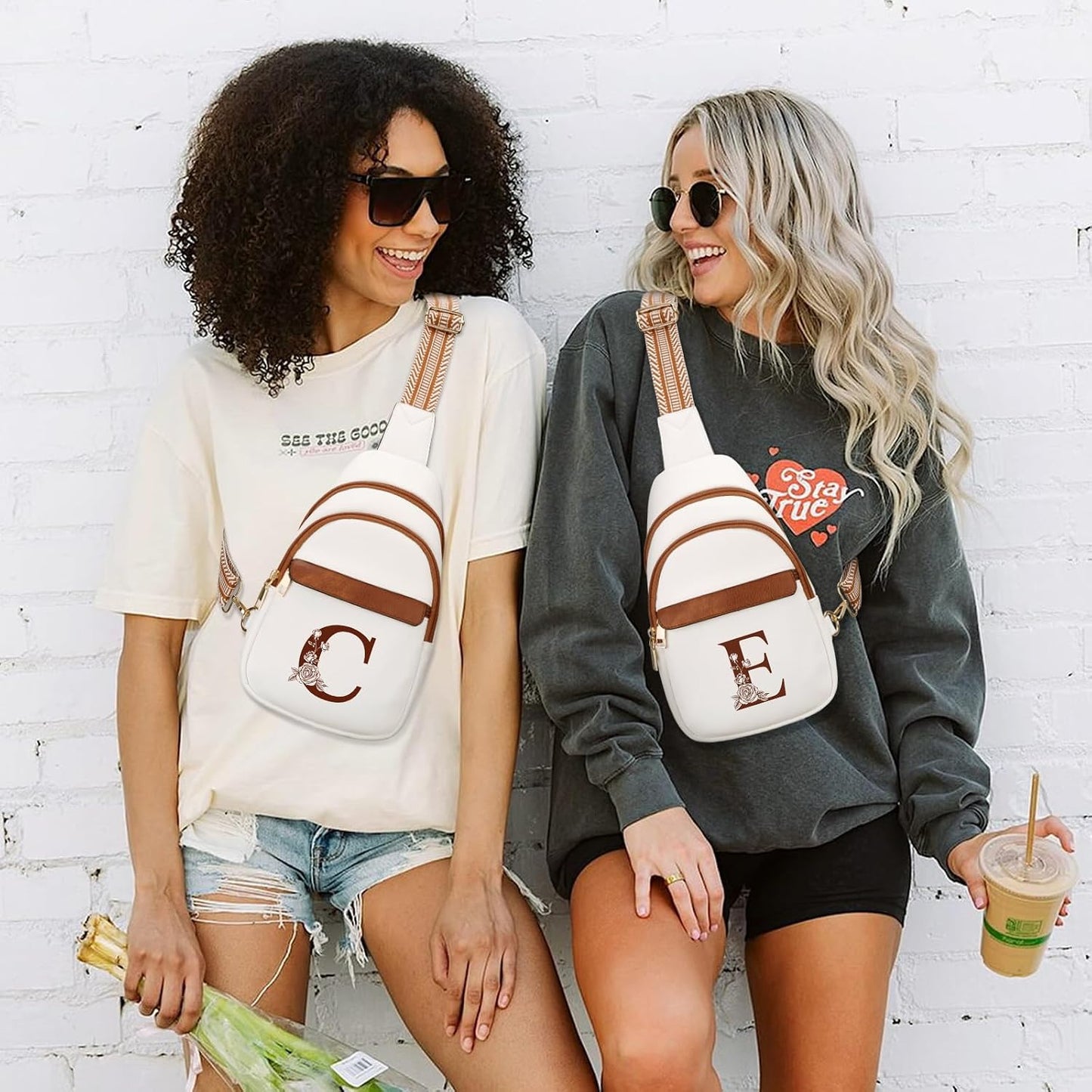 Bolso cruzado cuero mujer cangurera con letra inicial