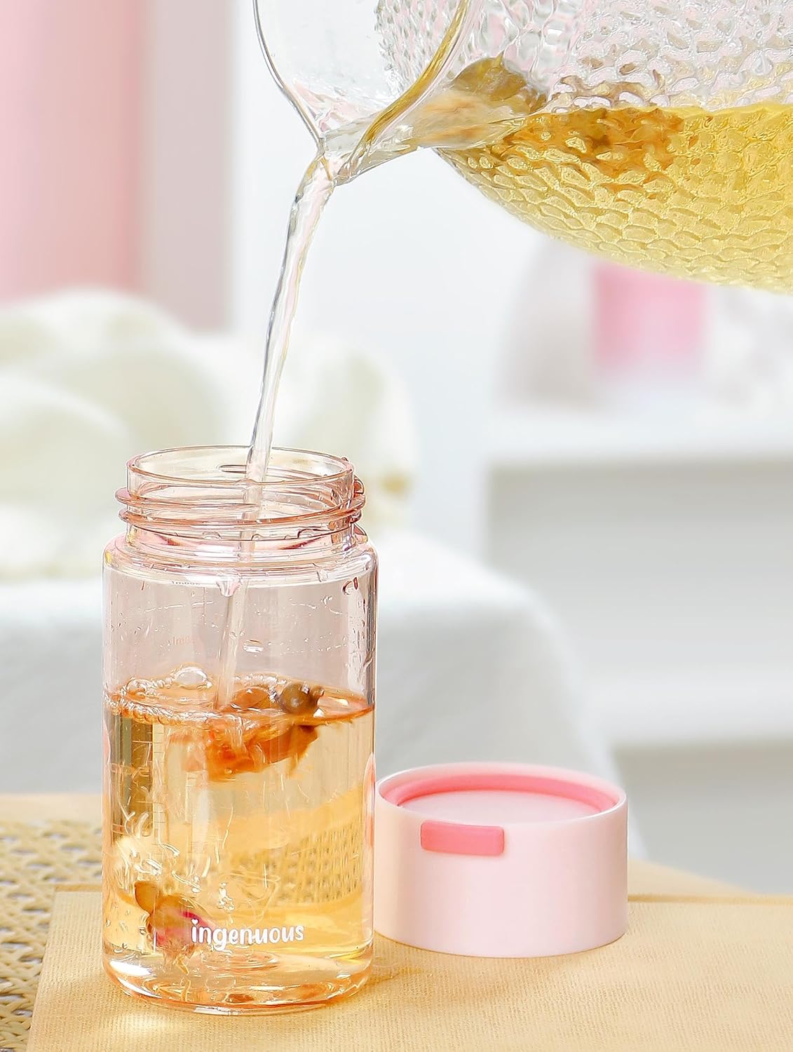 Botella agua Tritan 9oz con infusor transparente rosa claro