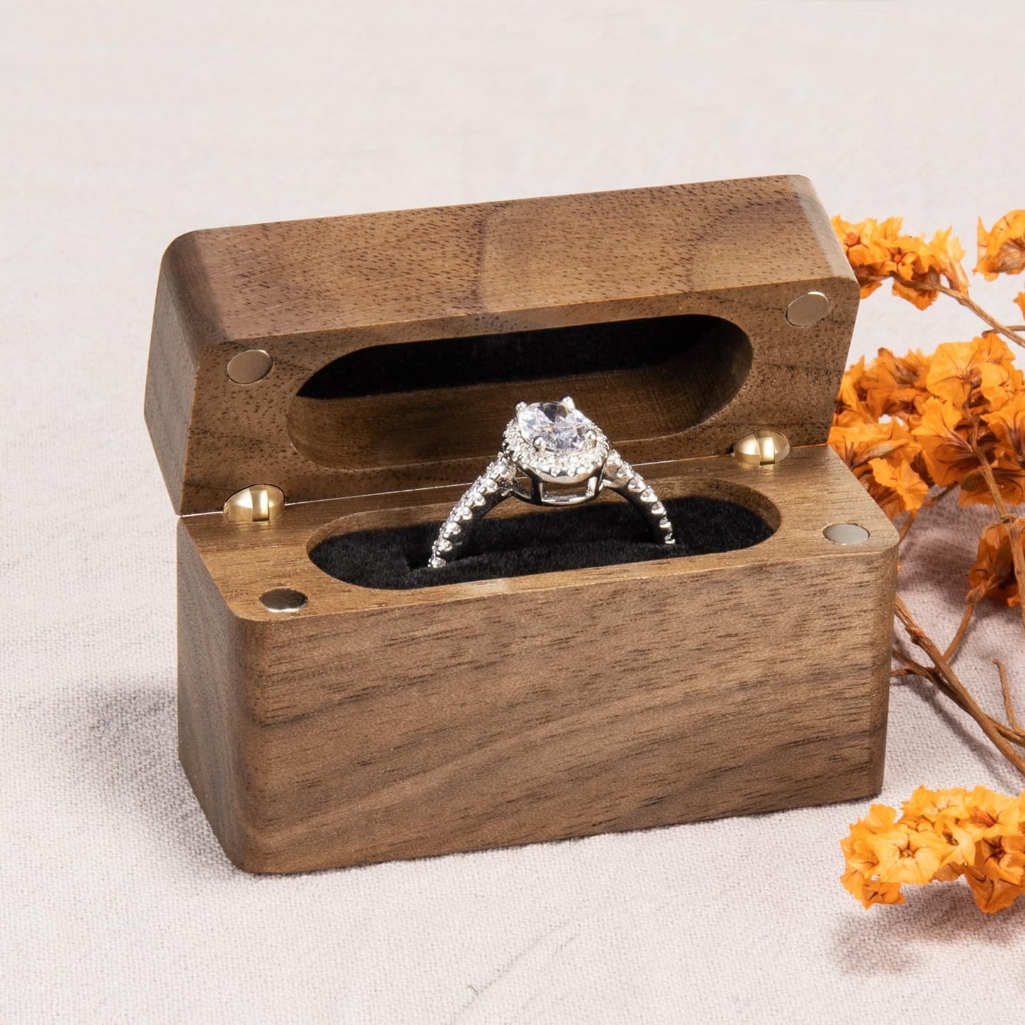 Caja madera nogal para anillo compromiso y joyas