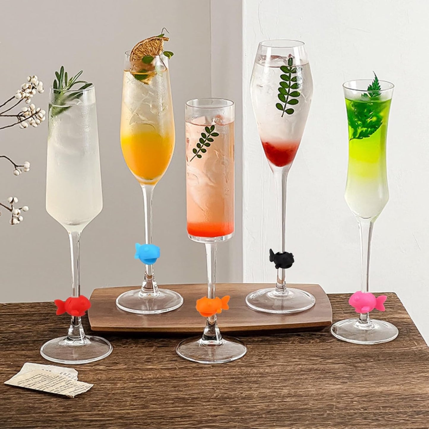Marcadores de vidrio con dijes de vino para copas de bar y fiesta