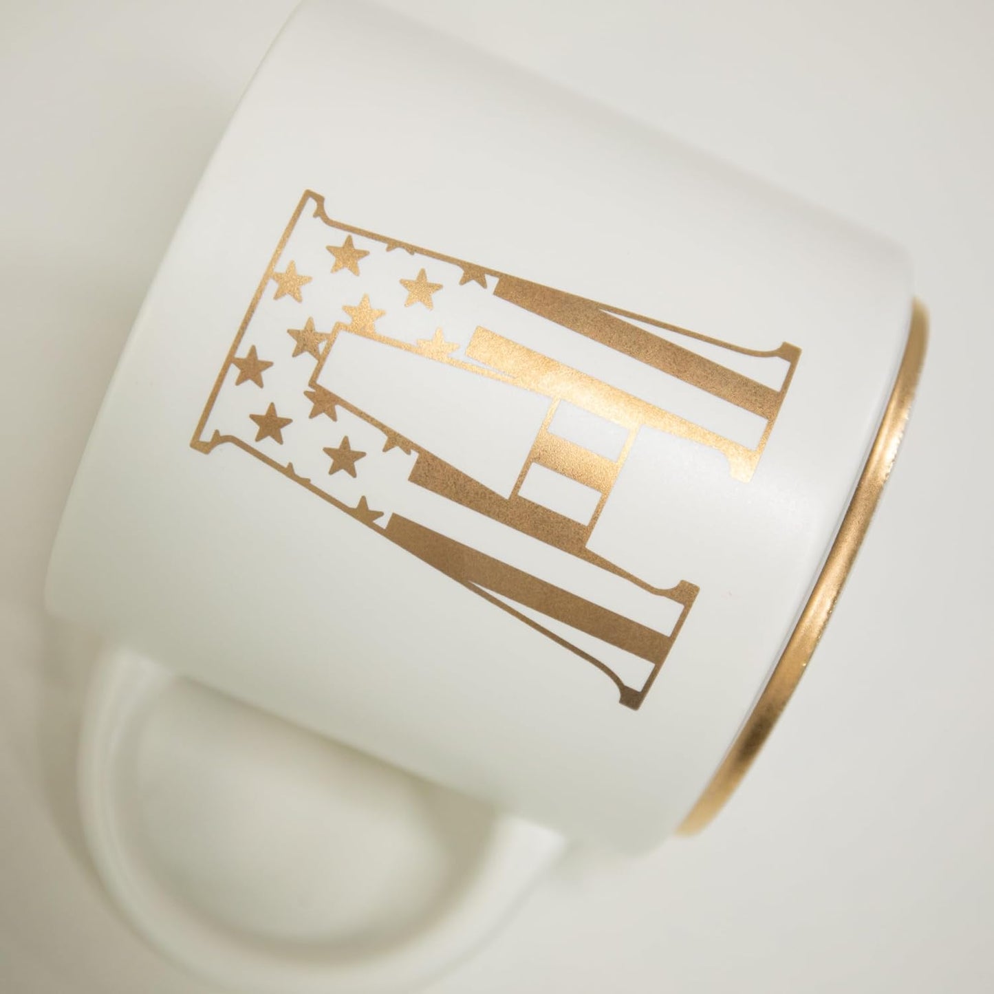 Taza cerámica monograma diseño 4 de julio 15oz