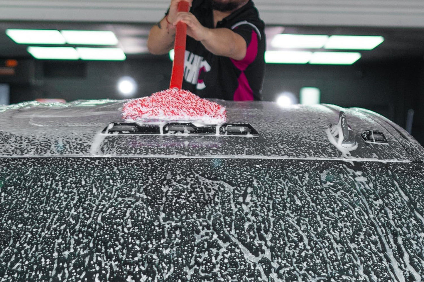 Cepillo extensible para coches con cubierta microfibra rojo