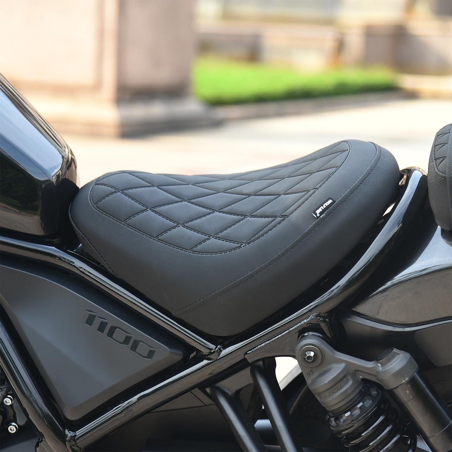 Asiento motocicleta Rebel 1100 CMX cuero negro respirable