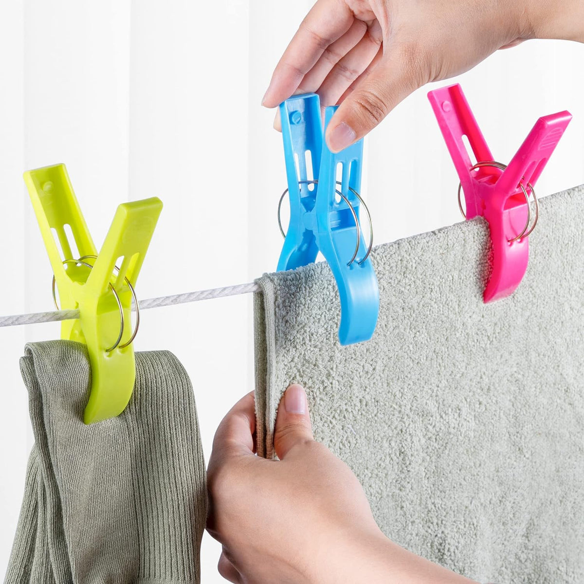 Clips para toallas silla plástico 8 pzas colores surtidos