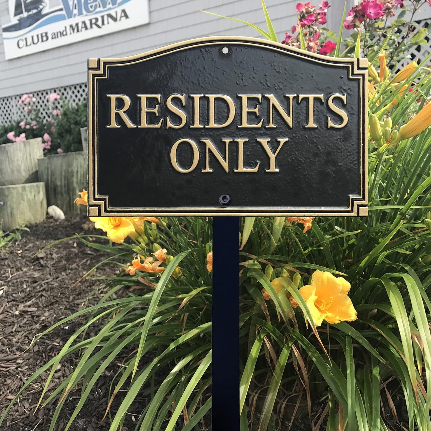 Placa jardín aluminio Residents Only 5.75x9.5" uso exterior