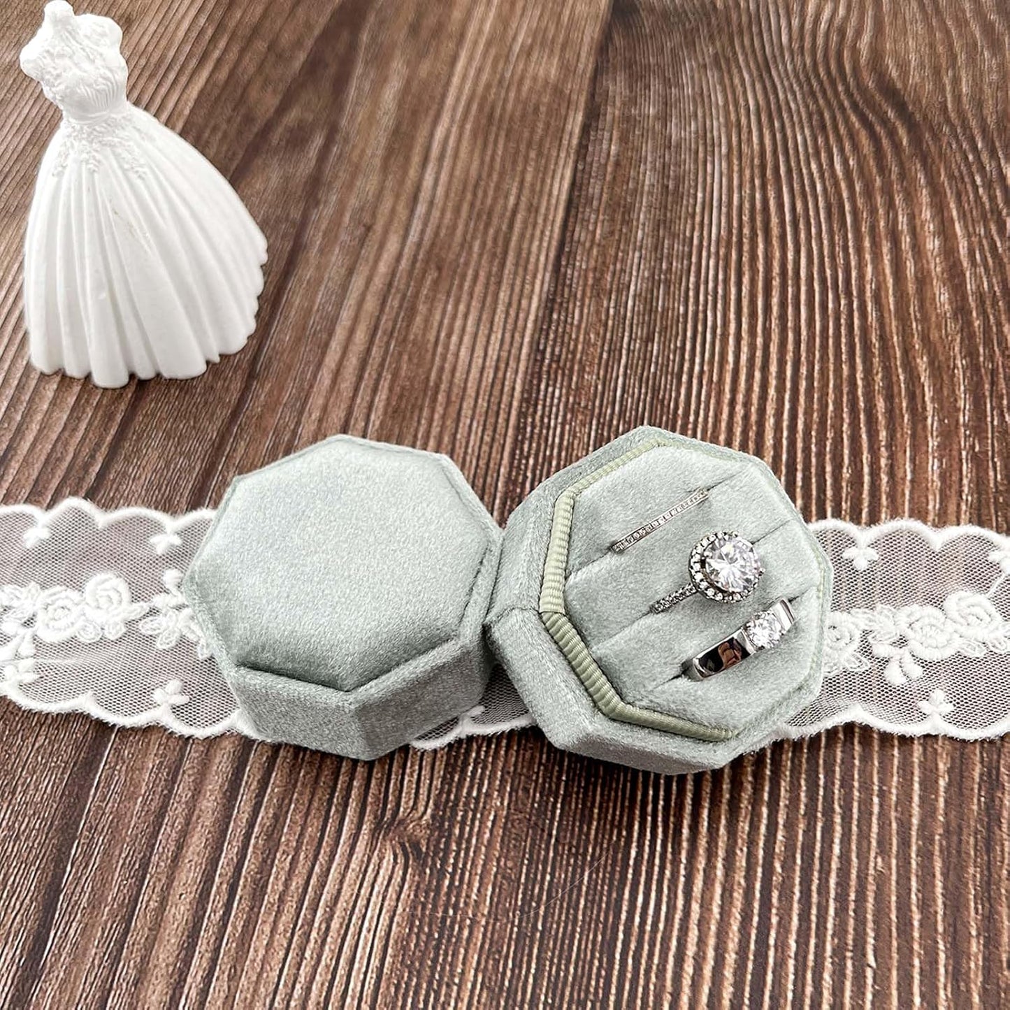 Caja terciopelo 3 ranuras anillos boda verde