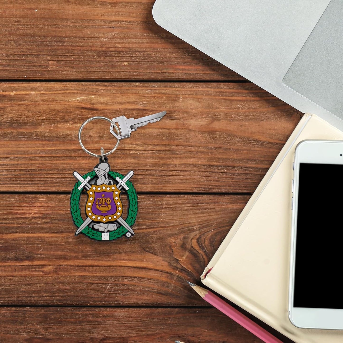 Llavero Omega Psi Phi Crest PVC multicolor