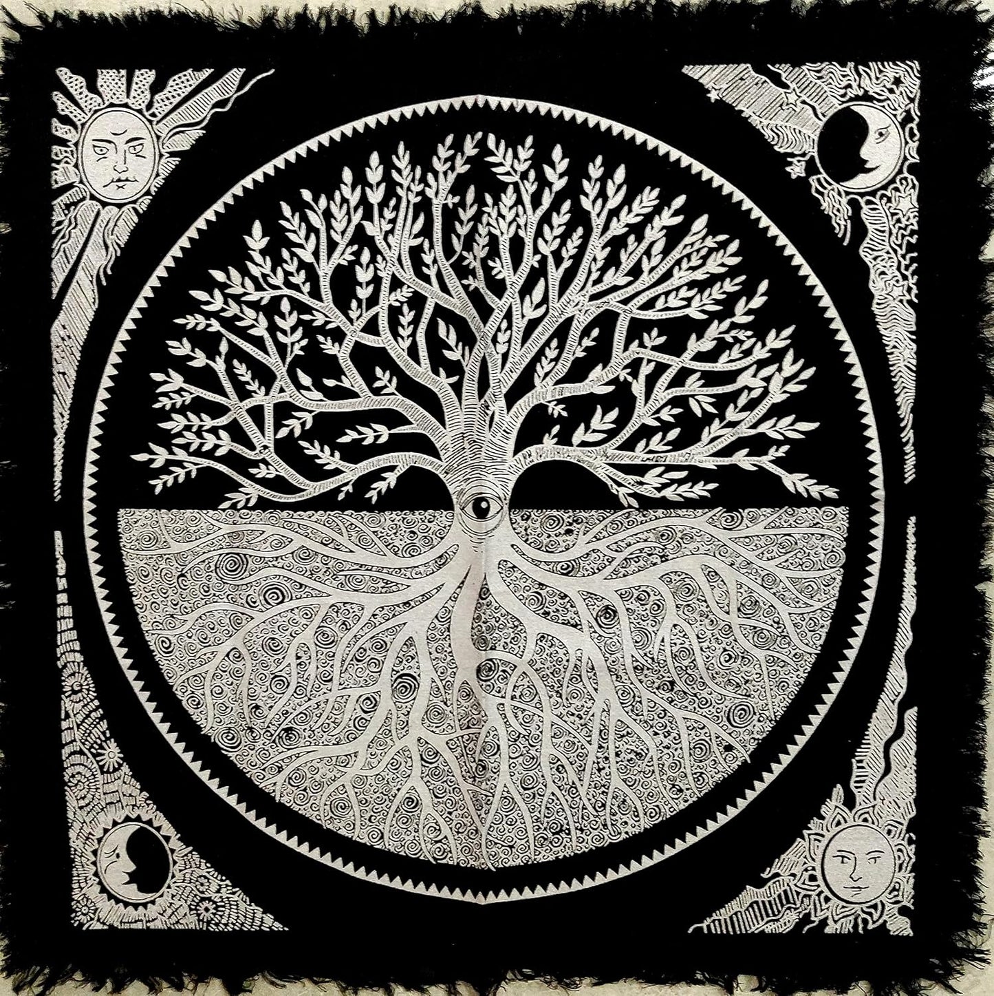Mantel altar 18x18pulg diseño árbol vida druida plateado
