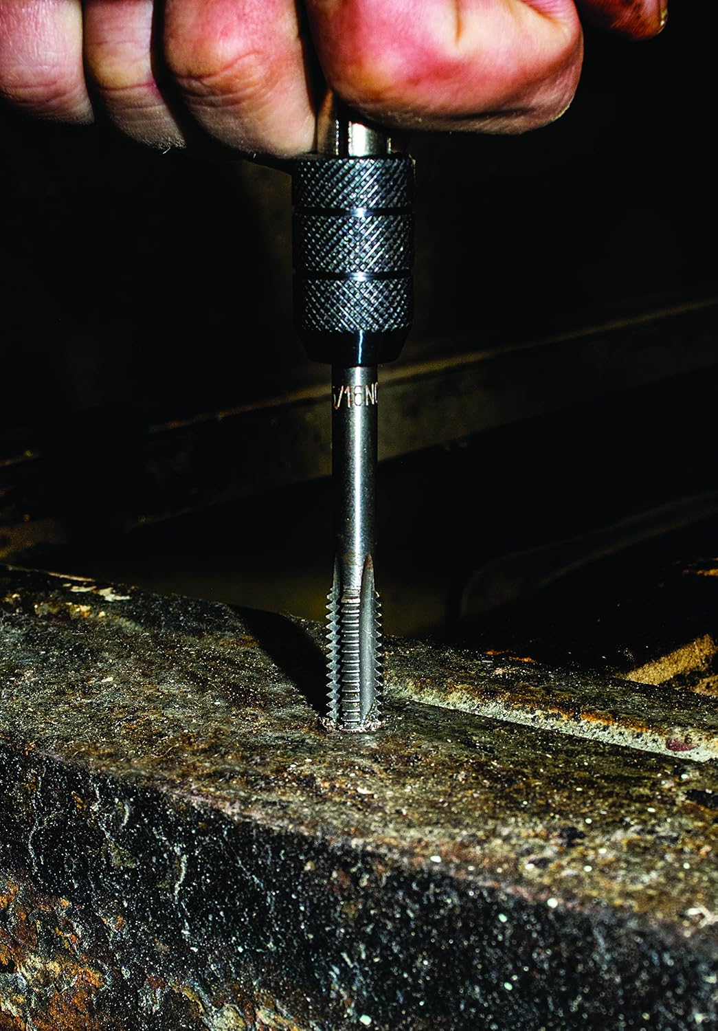 Macho roscar acero alto carbono