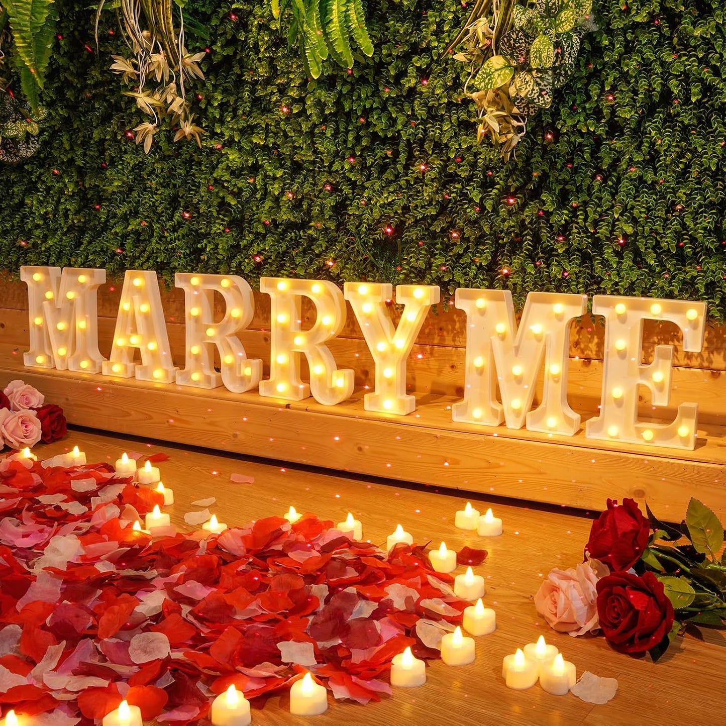 Letras iluminadas USB con velas corazón y pétalos rosa