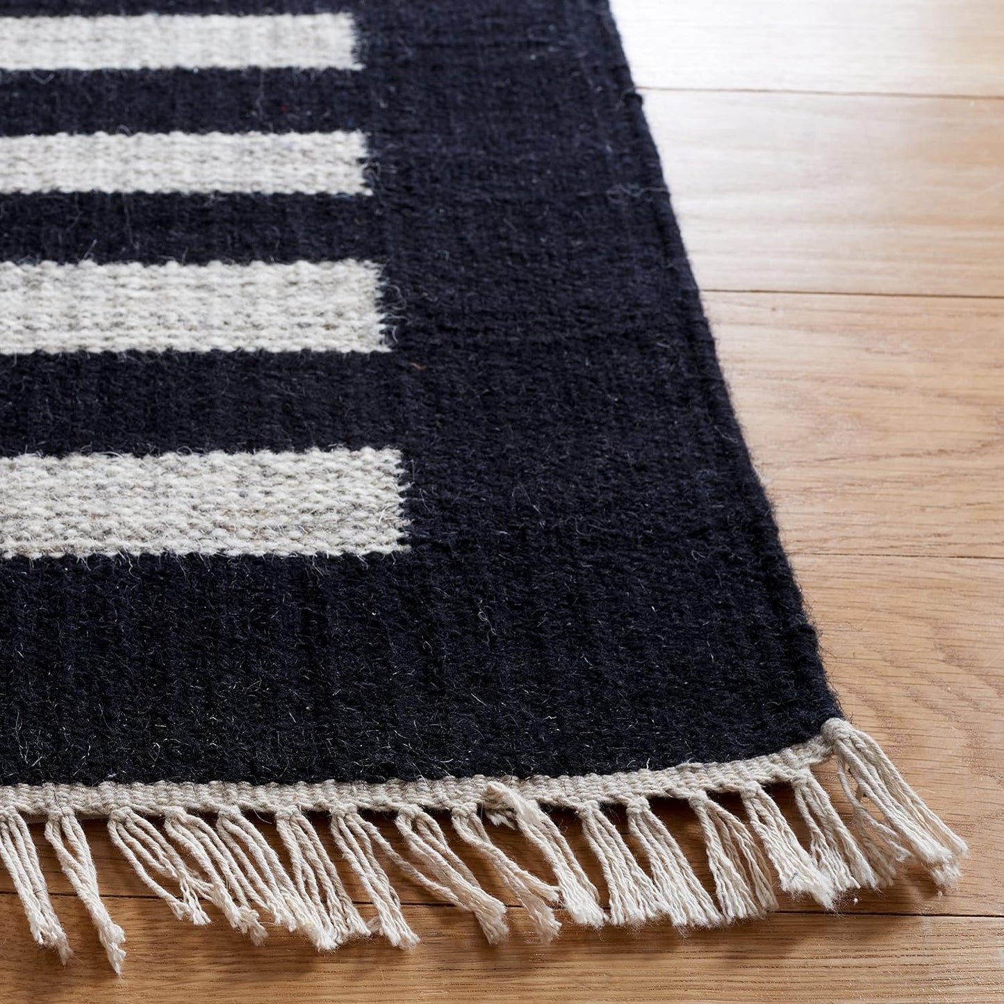 Alfombra Kilim 5x8ft rayas beige y negro lana y algodón