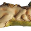Estatua hada durmiendo con rana jardín bebé