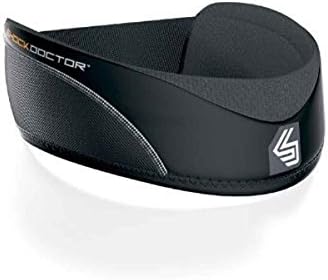 Cuello de guardia color negro joven