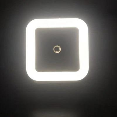 Luz Nocturna LED Sensor Amanecer Enchufable