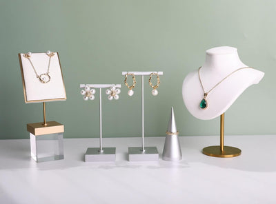 Soporte metal forma T para aretes y joyas expositor