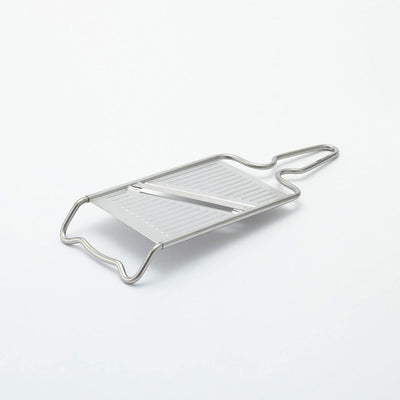 Cortadora doble filo acero inox fabricada Sanjo Japón color plata