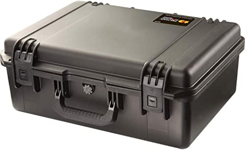 Estuche impermeable Pelican Storm IM2600 con espuma negro