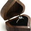 Caja anillo madera nogal negro terciopelo corazón