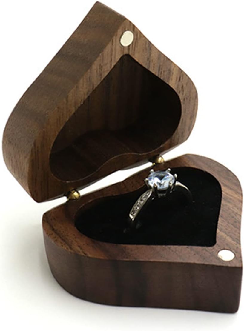 Caja anillo madera nogal negro terciopelo corazón