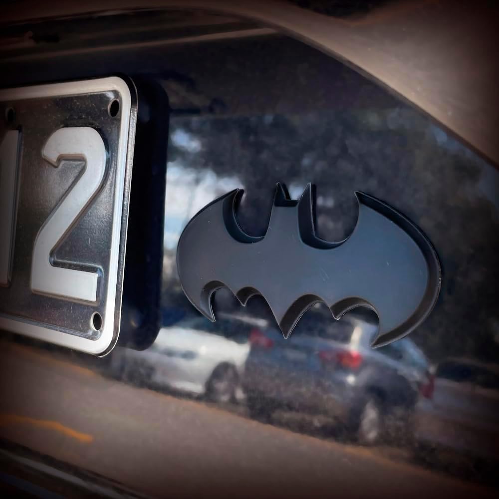 Emblema Batarang 3D coche negro mate 3.8x1.8"