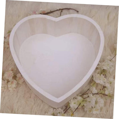 Estuche corazón para recién nacido madera 16.5x16.5x4.7pulg