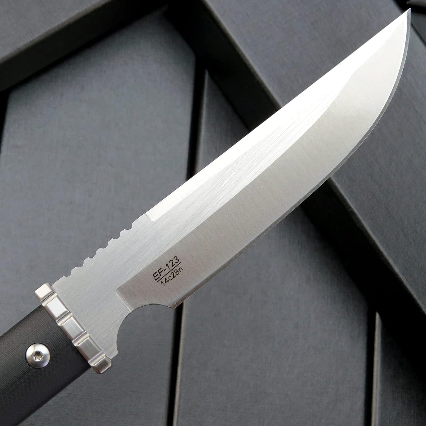 Cuchillo acampar acero G10 mango fijo Kydex