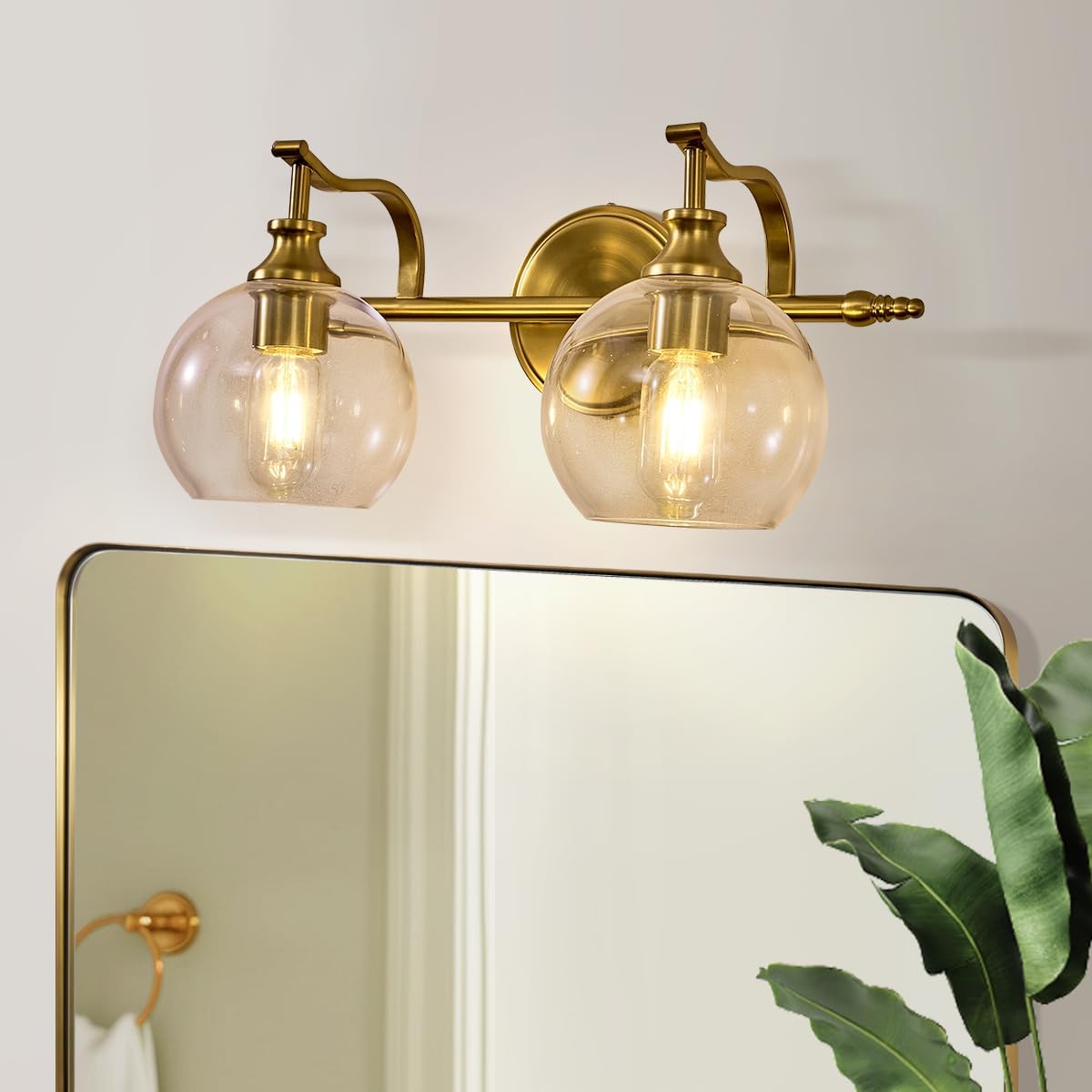 Lámpara baño dorada 2 luces latón pantalla globo
