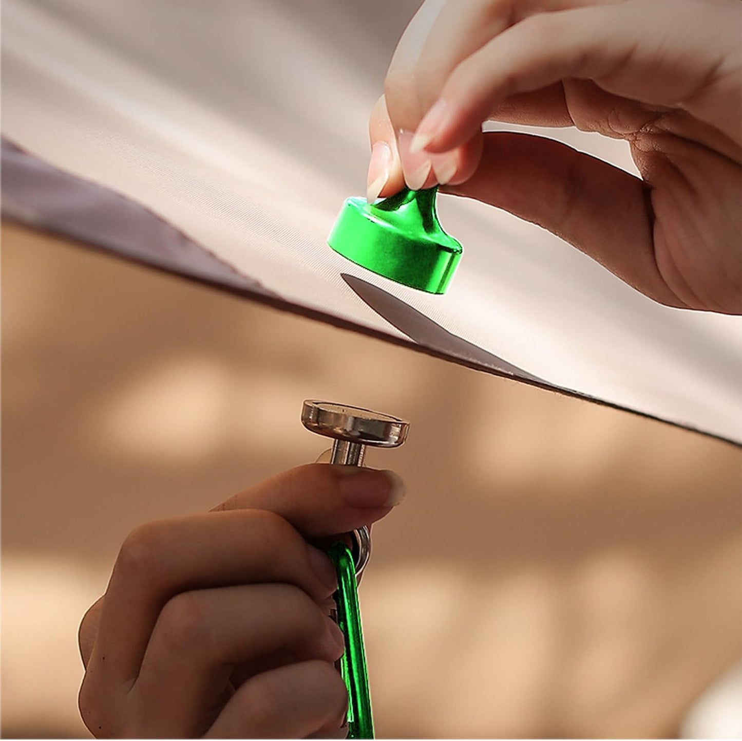 Llavero magnético para acampar 2 pzas