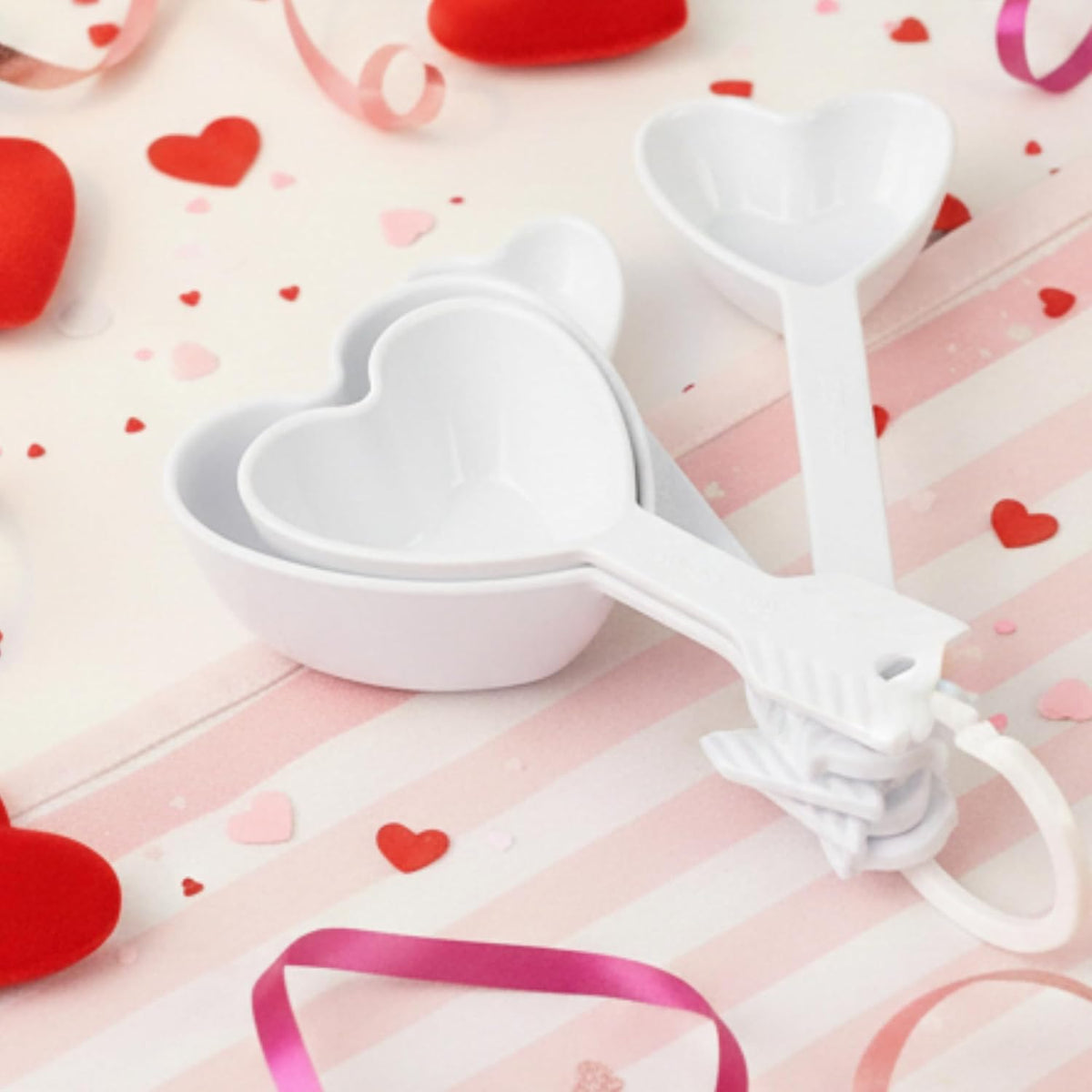 Juego 4 Tazas Medidoras Melamina Corazón Blanco