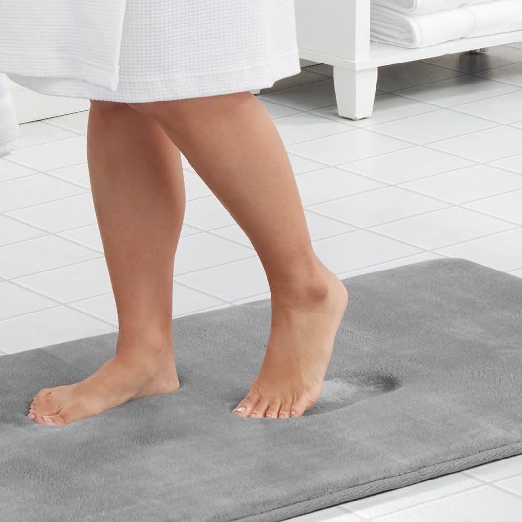 Tapete baño antiderrap gris 20x32" espuma viscoelástica