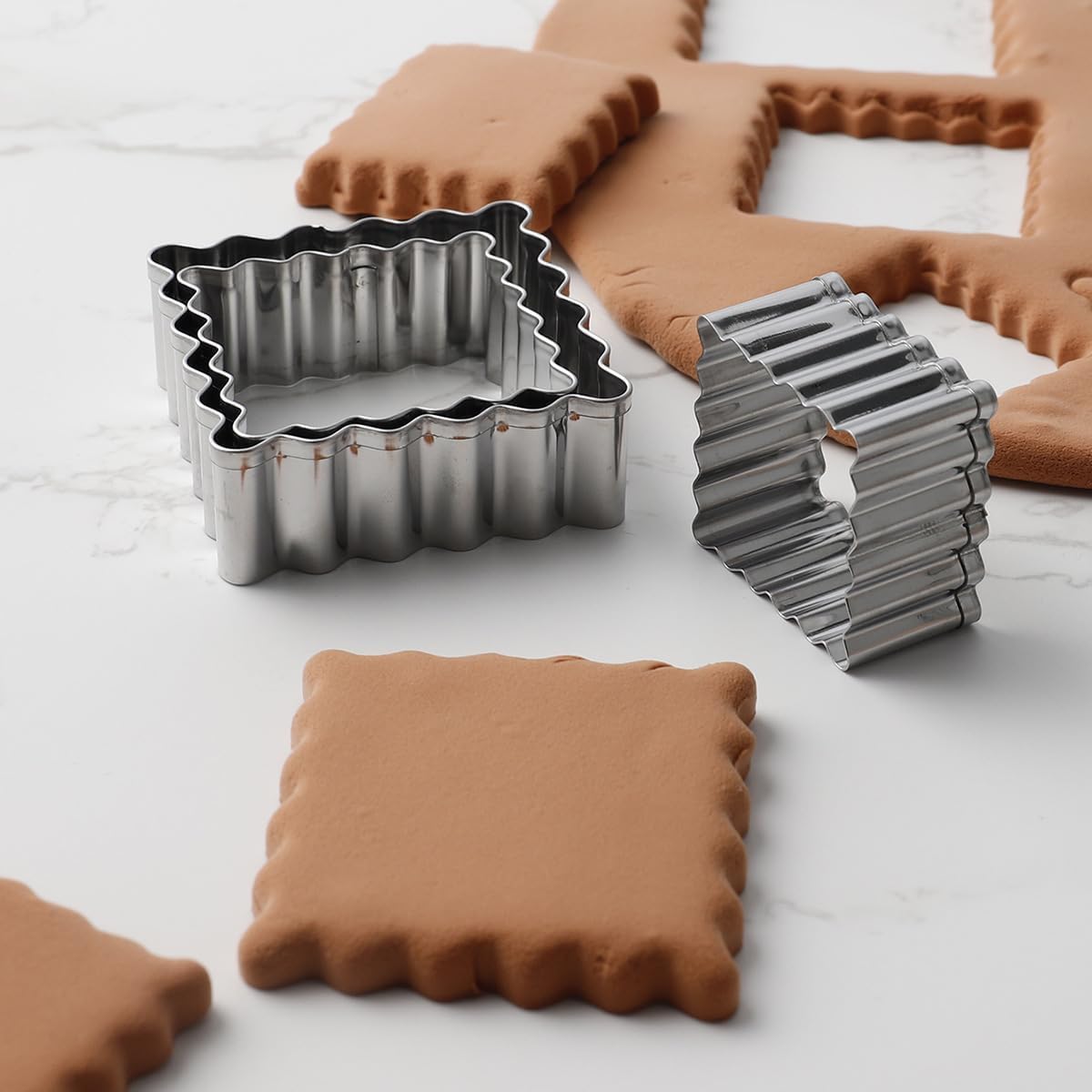 Set 6 cortadores galletas festoneados 2x2.5pulg dentado