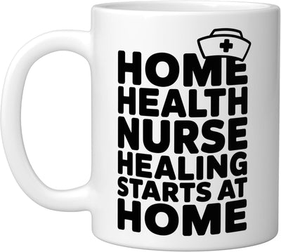 Taza cerámica para enfermera en casa blanca