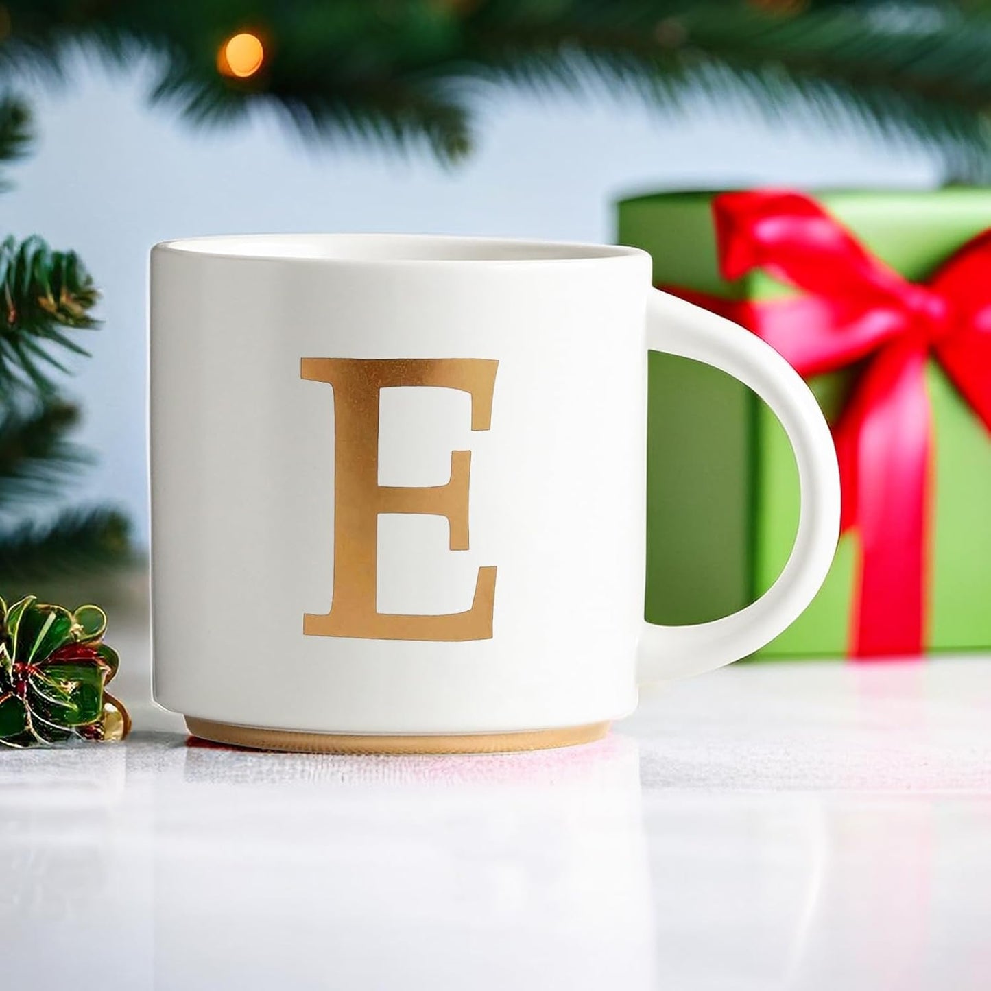 Taza cerámica monograma dorado 15oz con caja