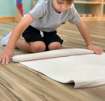 Alfombra trabajo niños 17x27pulg beige