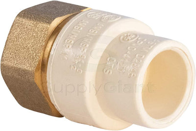Adaptador hembra CPVC latón 1/2" diseño sobre moldeado