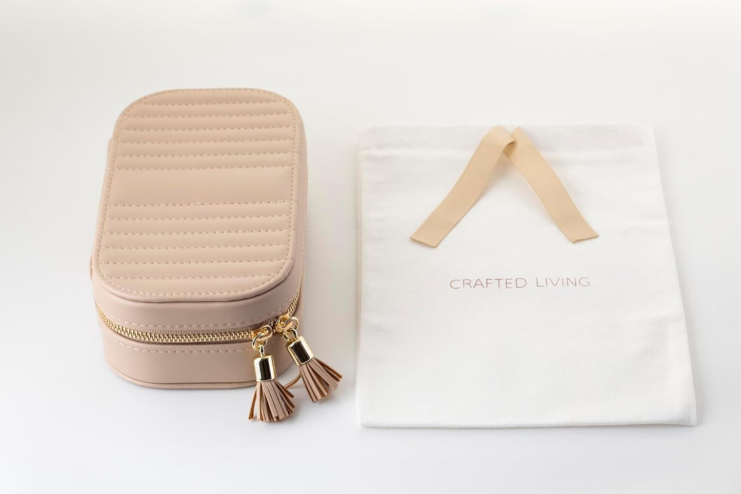 Caja viaje ovalada beige con joyero cremallera espejo