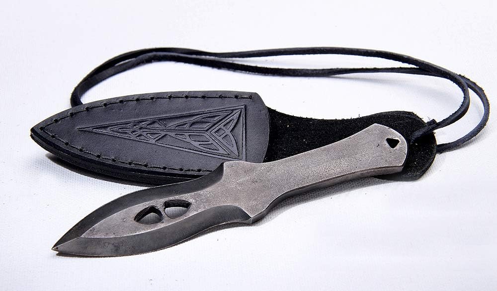 Cuchillo deportivo forjado a mano con funda cuero negro