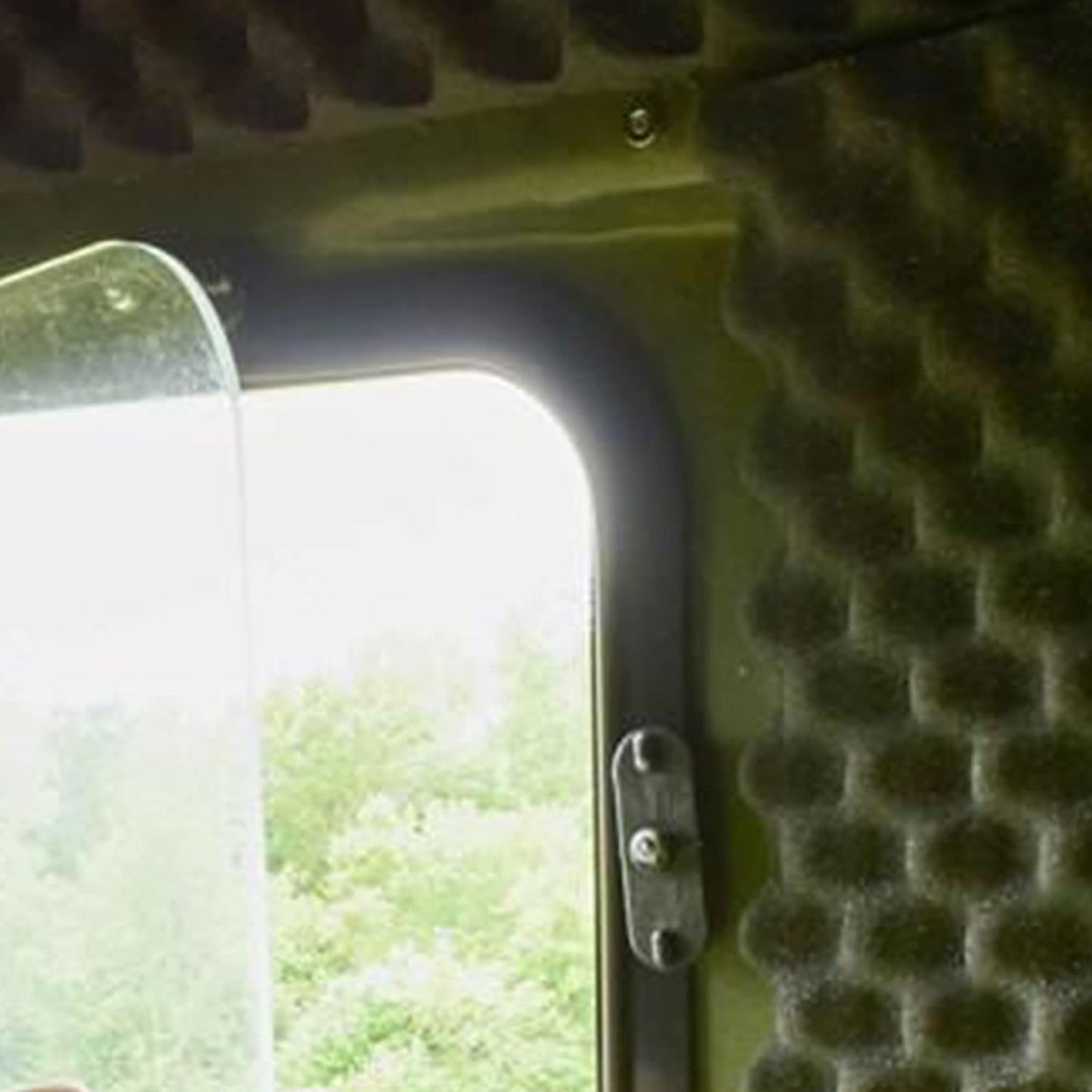 Sistema ventana enmarcada ciego caza