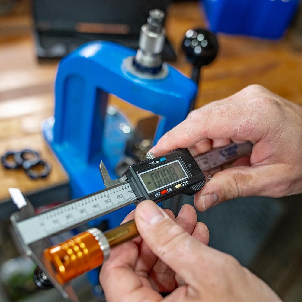 Calibrador electrónico con pantalla LCD y estuche