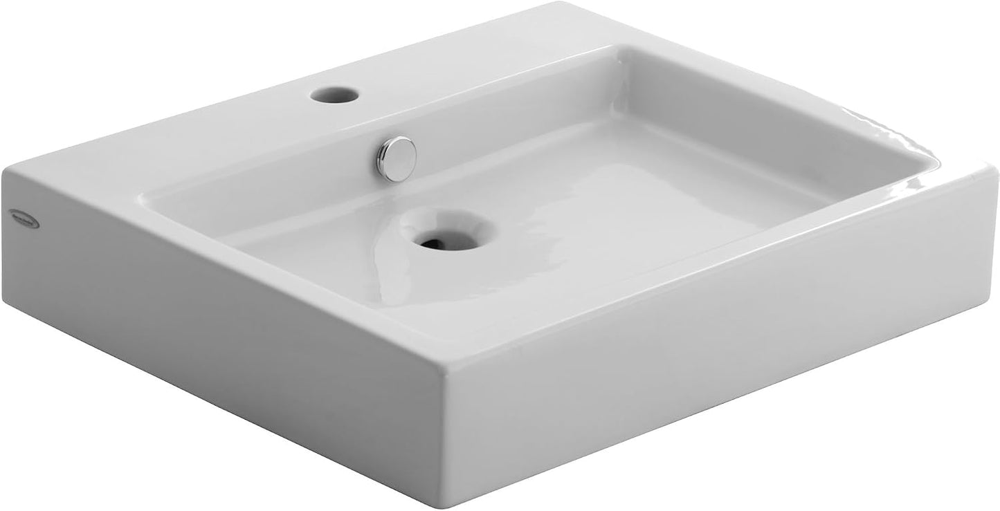 Fregadero rectangular sobre mostrador blanco