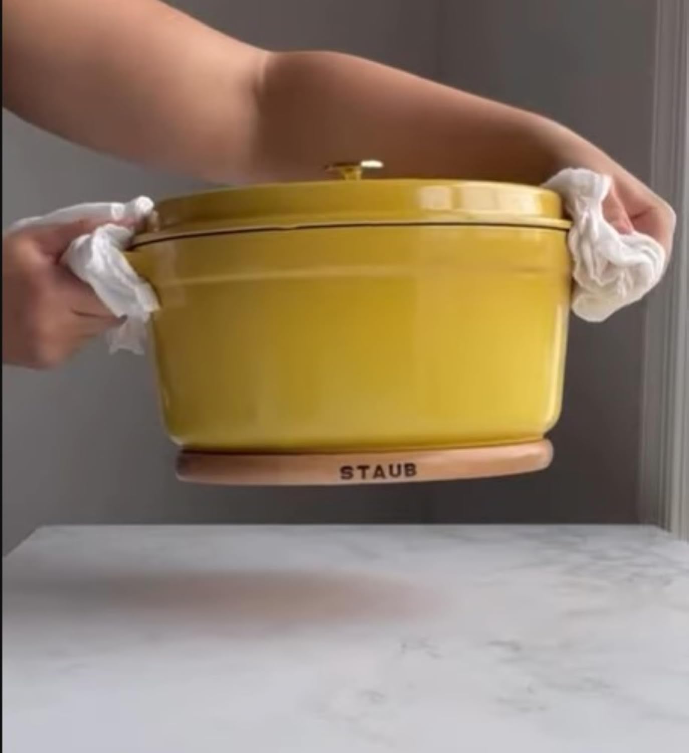 Salvamanteles magnéticos Staub 5.9x4.3pulg