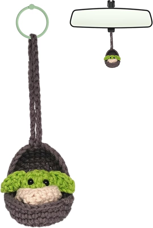 Adorno colgante crochet para auto estilo alienígena verde