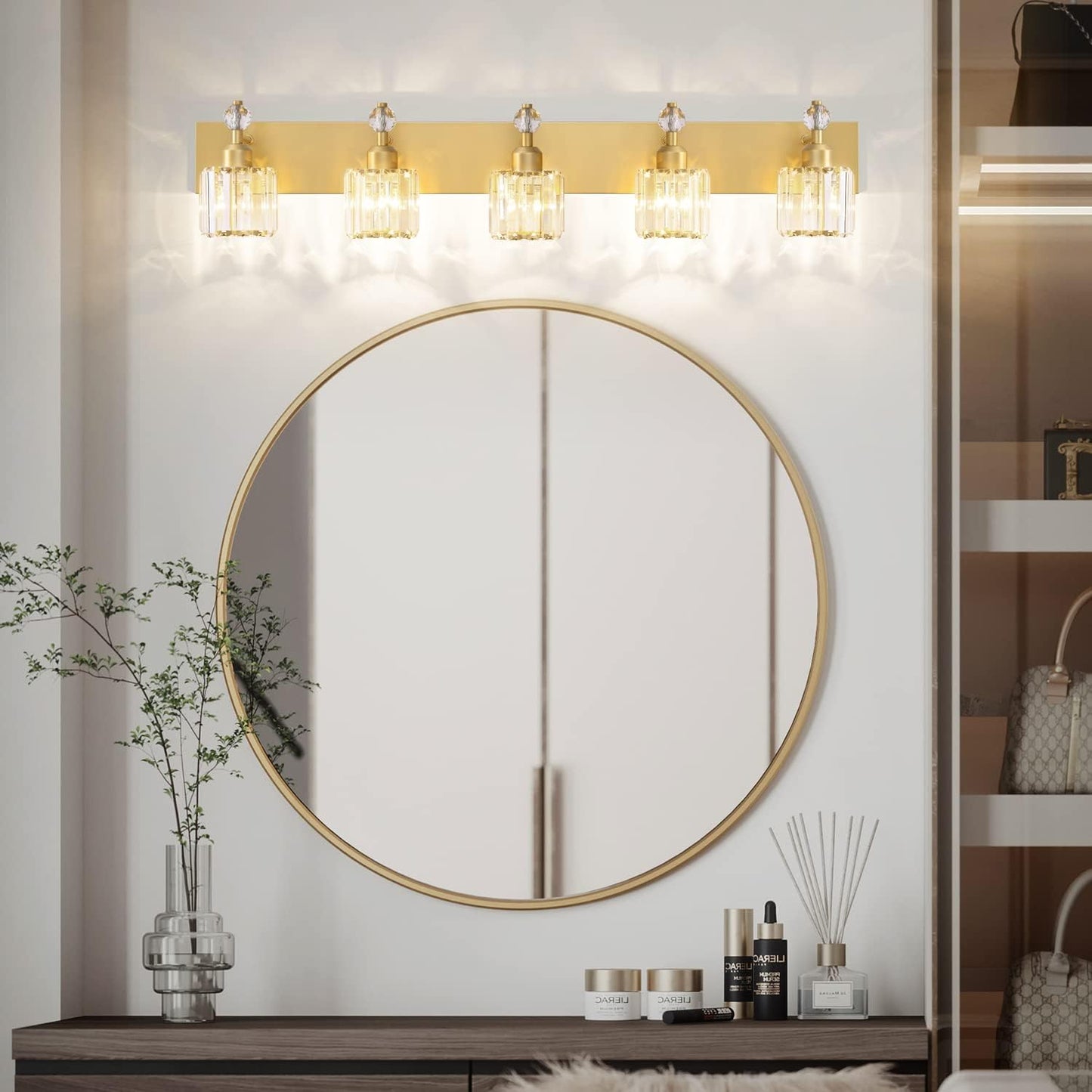 Lámpara tocador baño 5 cristales luces doradas modernas