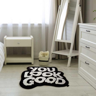 Alfombra baño 24x31pulg color blanco y negro antiderrap
