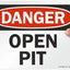 Cartel plástico danger open pit 7x10pulg